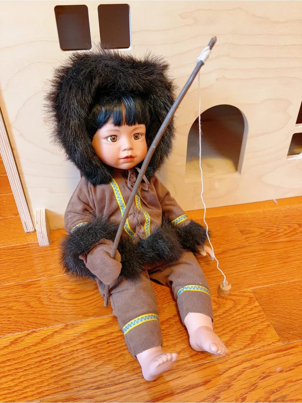 1993 Danbury Mint Children of the North Patricia Wall Eskimo- Artist Doll MISKA